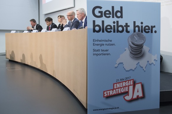 Martin Baeumle, Parteipraesident und Nationalrat glp/ZH, Roger Nordmann, Fraktionspraesident und Nationalrat SP/VD, Regula Rytz, Parteipraesidentin und Nationalraetin Gruene/BE, Stefan Mueller-Alterma ...