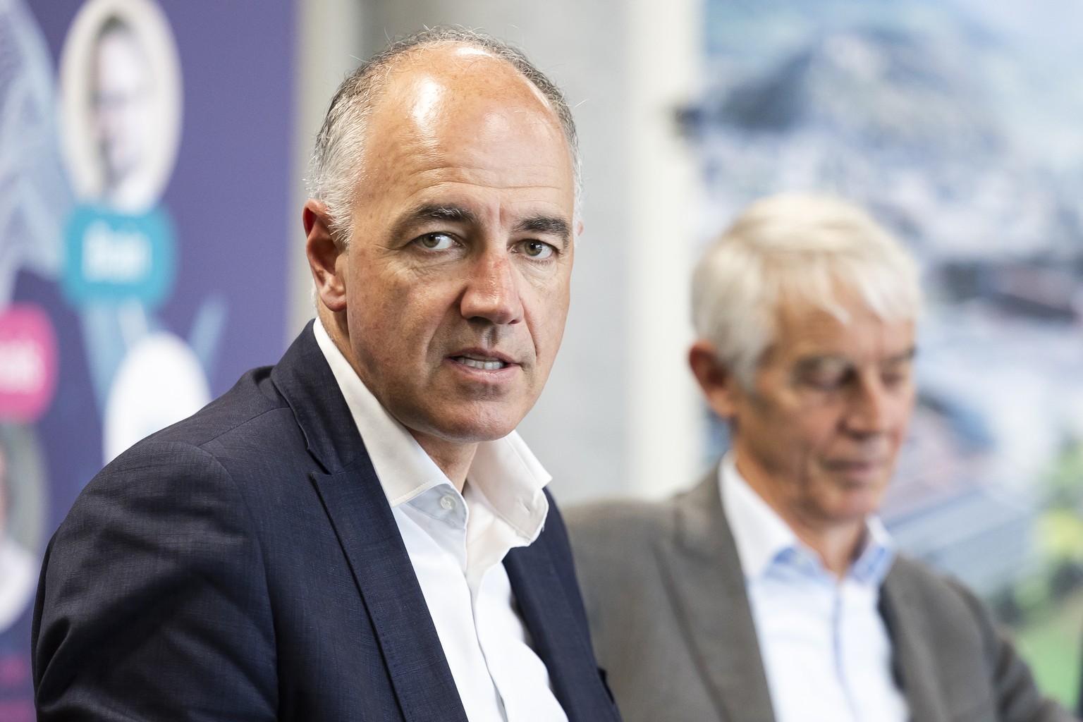 Christophe Darbellay, Conseiller d&#039;Etat valaisan, parle lors d&#039;un point presse pour la signature de l