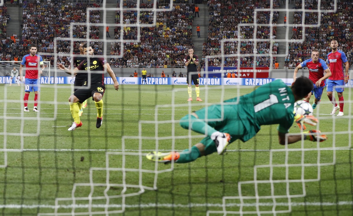 Football Soccer - Steaua Bucharest v Manchester City - UEFA Champions League Qualifying Play-Off First Leg - National Arena, Bucharest, Romania - 16/8/16
Manchester City's Sergio Aguero has his  ...