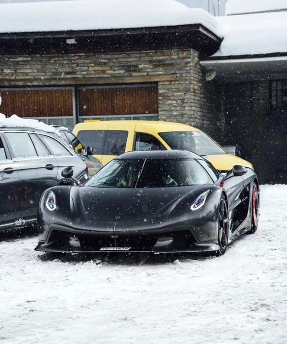 Would you drive your Koenigsegg Jesko in the snow?❄️

https://www.instagram.com/supercars.zurich/