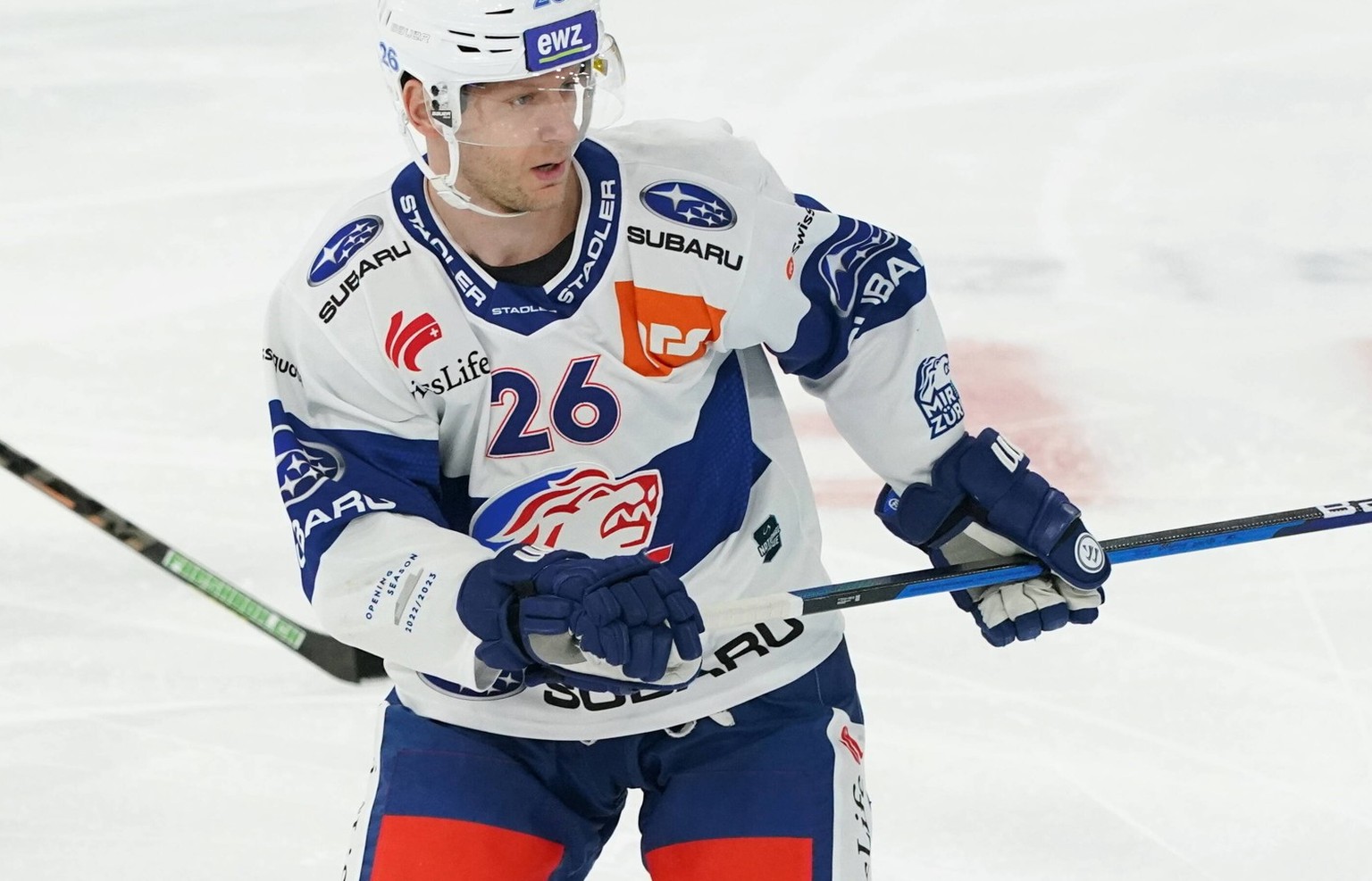 Foto Manuel Geisser 27.11.2022 Bossardarena Eishockey Herren Saison 2022/2023 EV Zug - ZSC Lions Bild : Simon Bodenmann ZSC Lions Aktion Einzelbild *** Photo Manuel Geisser 27 11 2022 Bossardarena ice ...