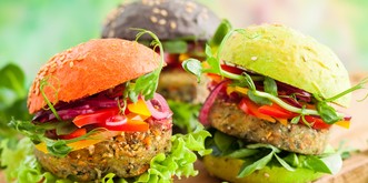 Du liebst Burger, willst aber trotzdem gesund essen? Dann brauchst du diese fünf Rezepte