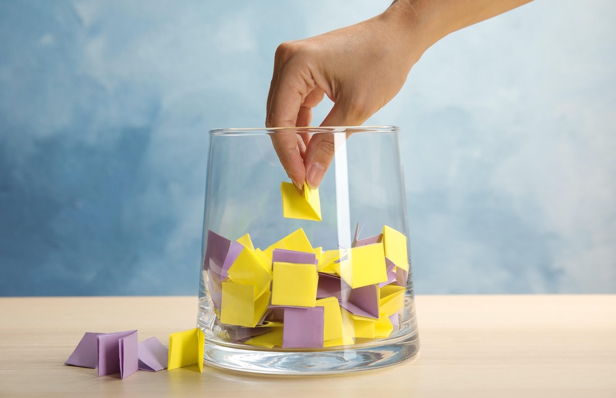 Los, Justiz-Initiative, Lösli, los-verfahren, per Los gewählt, Lotto, Justizinitiative, adrian gasser, shutterstock