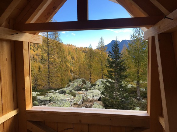 WC häuschen Wandern bei Gondo Rauszeit