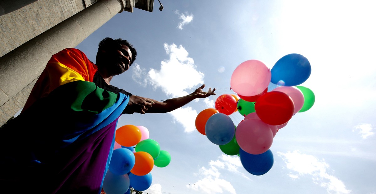 epa07000906 Indian activists of the lesbian, gay, bisexual, and transgender (LGBT) community celebrate after hearing the Supreme Court verdict, Bangalore, India, 06 September 2018. India's Suprem ...