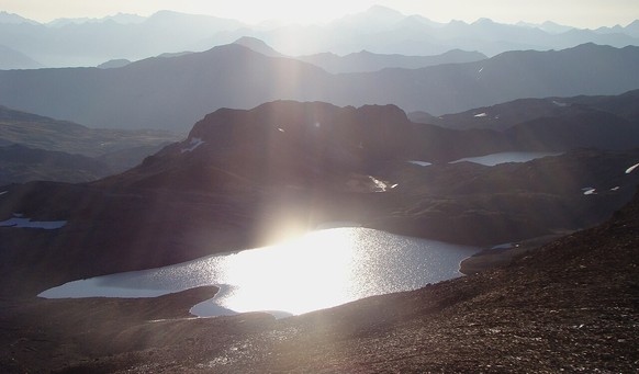 Wo einst der Lischanagletscher thronte, dominieren heute Seen und Geröll.