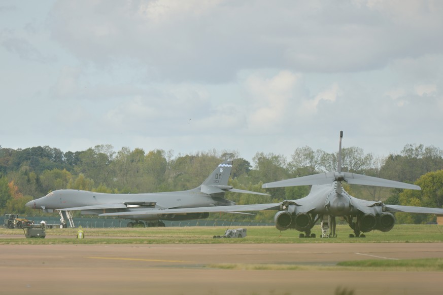 A B1 bomber is towed past another B1 aircraft at RAF Fairford, a US airforce base in Fairford, England, Monday, Sept. 28, 2026. (AP Photo/Alastair Grant)
Britain Explosives Arrests