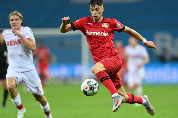 epa08492071 Leverkusen&#039;s Kai Havertz (R) in action against Cologne&#039;s Sebastiaan Bornauw during the German Bundesliga soccer match between Bayer Leverkusen and 1. FC Koeln at BayArena in Leve ...