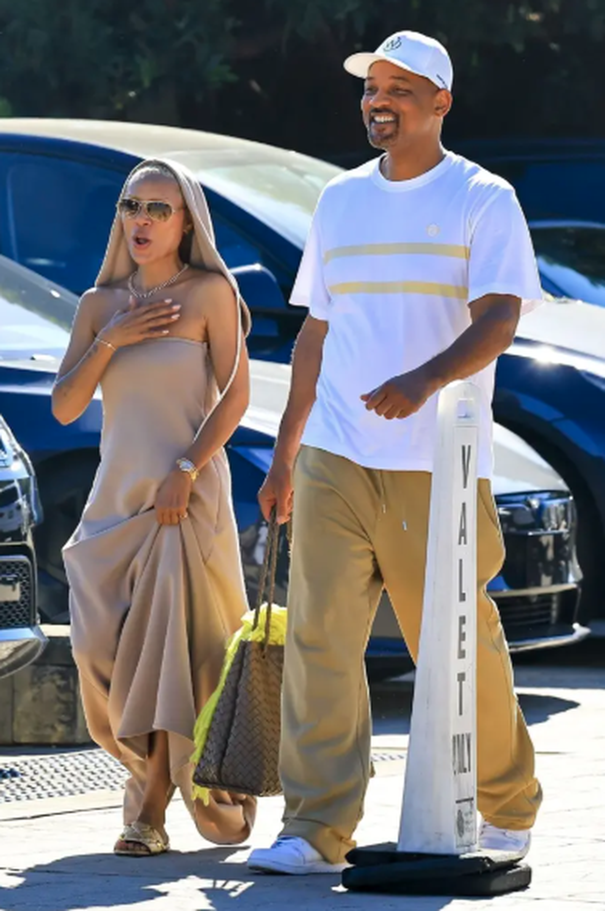 Jada et Will avaient l'air de bonne humeur en quittant le restaurant Nobu, ce samedi.