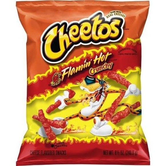 flaming hot cheetos knabbersnacks USA essen food snacks