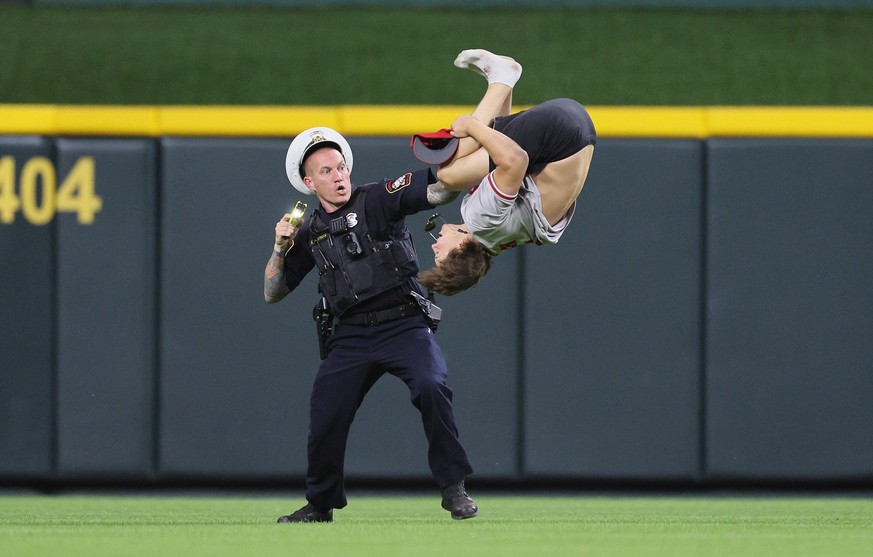 William Hendon, 19, Flitzer beim Baseballspiel zwischen den Cincinnati Reds und den Cleveland Guardians am 11. Juni 2024 im Great American Ball Park.