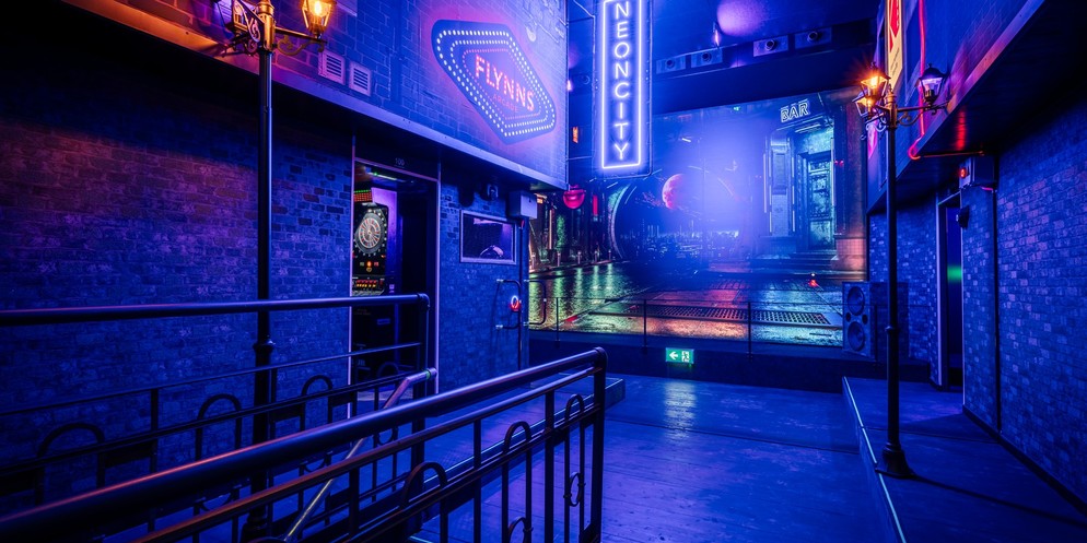 Der Kinosaal drei im Cinedome in Muri zeigt künftig keine Filme mehr. Neu dient der Raum als Laser-Tag-Quartier der «Laser Mission City». Am Samstag eröffnet die erste solche Arena des Entertainment-U ...