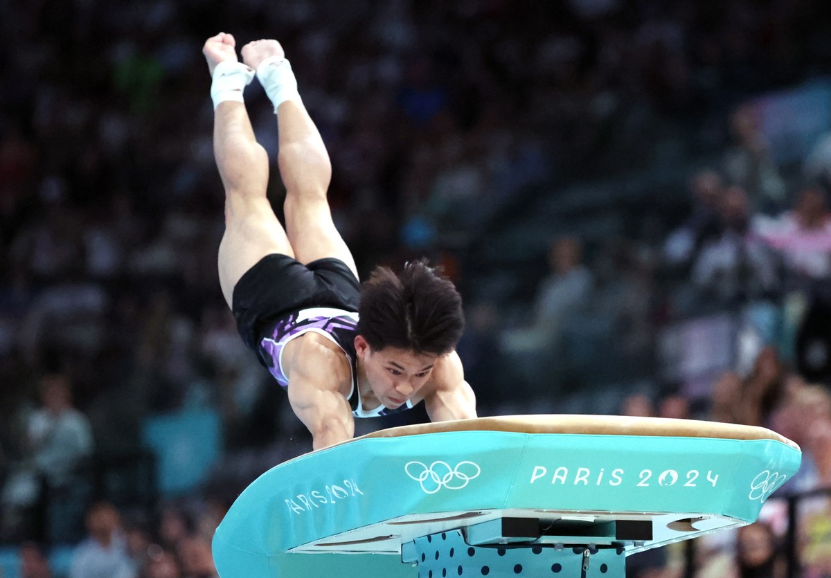 epa11525399 Carlos Edriel Yulo of Philippines performs during the Men's Vault Final of the Artistic Gymnastics competitions in the Paris 2024 Olympic Games, at the Bercy Arena in Paris, France, 0 ...
