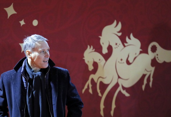 epa06361369 Former Dutch international soccer player Marco van Basten arrives for the Final Draw of the FIFA World Cup 2018 at the State Kremlin Palace in Moscow, Russia, 01 December 2017. The FIFA Wo ...