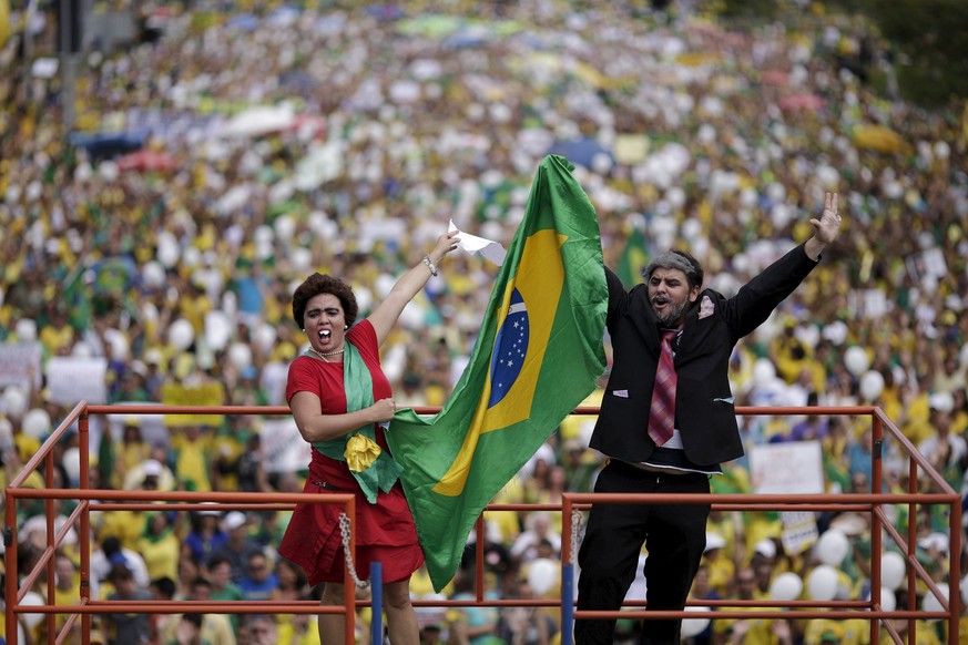 Massen-Demo in Brasilia gegen Dilma und Lula.<br data-editable="remove">