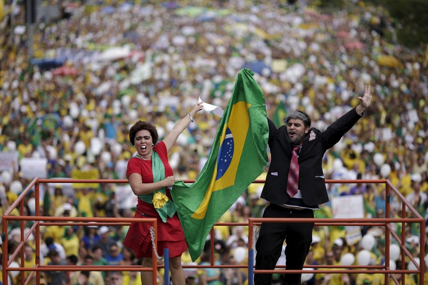 Massen-Demo in Brasilia gegen Dilma und Lula.