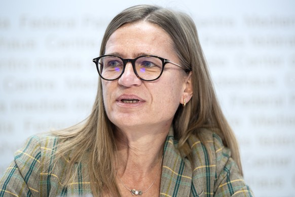 Virginie Masserey, Leiterin Sektion Infektionskontrolle, Bundesamt fuer Gesundheit BAG, aeussert sich an einem Point de Presse zur Covid 19 Impfstrategie des Bundes, am Dienstag 22. Dezember 2020, in  ...