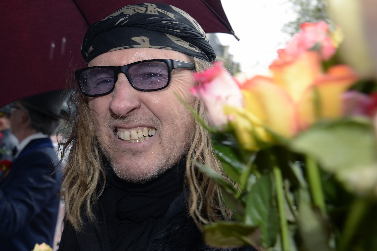 Chris von Rohr, Rockmusiker und Buchautor beim traditionellen Umzug, dem "Zug der Zuenfte", am Sechselaeuten in Zuerich, am Montag, 18. April 2016. (KEYSTONE/Walter Bieri)