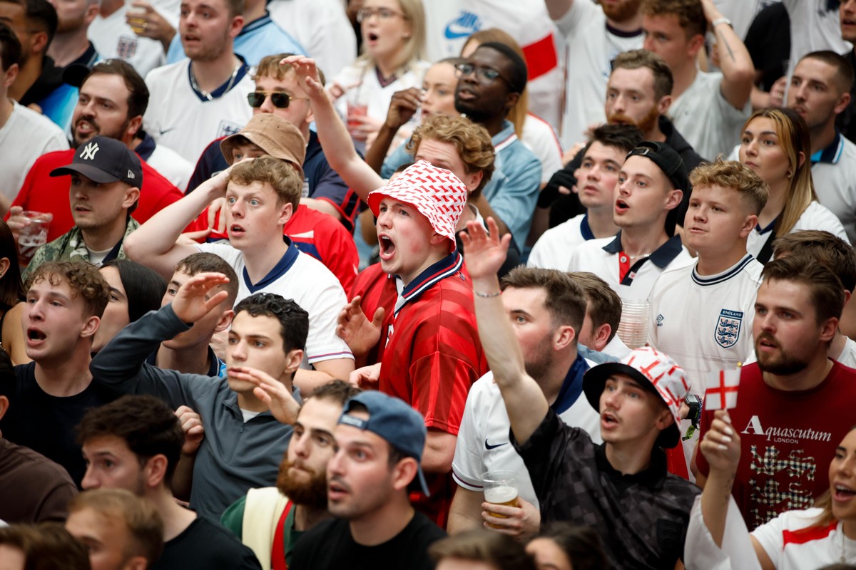 epa11447957 England fans react during the first half of a public screening of the UEFA EURO 2024 Round of 16 soccer match between England and Slovakia at Boxpark Wembley in London, Britain, 30 June 20 ...