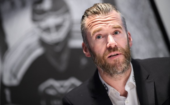 Christian Dube, Sportchef, spricht wahrend einer Medienkonferenz von HC Fribourg Gotteron, am Dienstag, 1. Mai 2018 in der BCF Arena in Fribourg. (KEYSTONE/Anthony Anex)