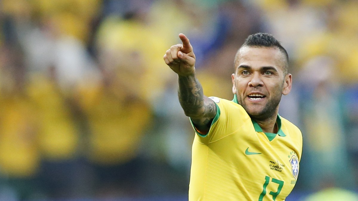Brazil's Dani Alves celebrates scoring his side's 4th goal during a Copa America Group A soccer match against Peru at the Arena Corinthians in Sao Paulo, Brazil, Saturday, June 22, 2019. (AP ...