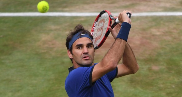 Roger Federer gewinnt in Halle gegen Struff.