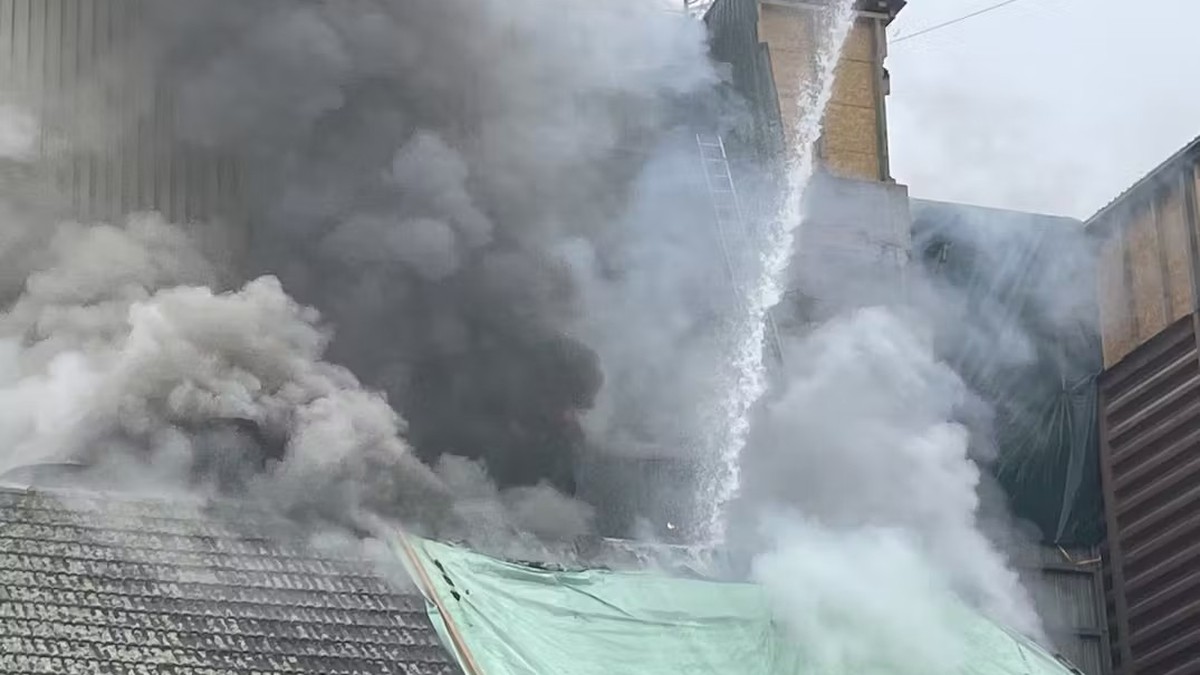Silogeb-ude-der-Landi-in-Melchnau-BE-in-Brand