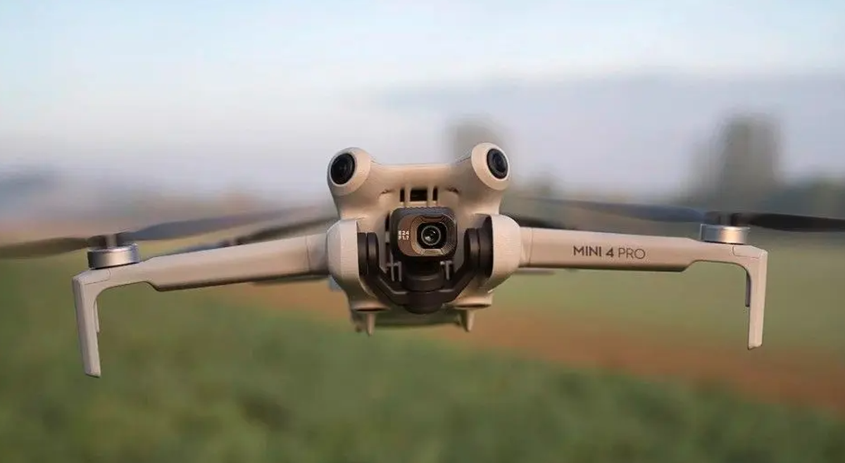 Un mini drone DJI discret comme celui-ci a survolé Merlischachen.
