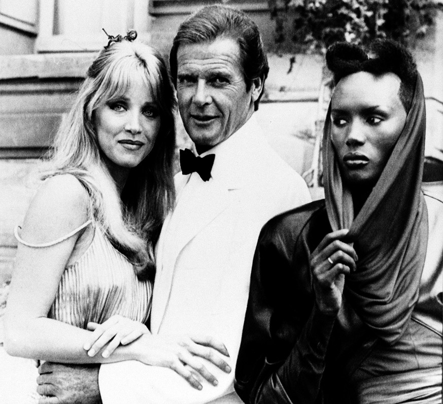 ZUM 1. TODESTAG DES BRITISCHEN SCHAUSPIELERS ROGER MOORE AM MITTWOCH, 23. MAI 2018, STELLEN WIR IHNEN FOLGENDES BILDMATERIAL ZUR VERFUEGUNG - In this Aug. 17, 1984 photo, actor Roger Moore, alias Brit ...