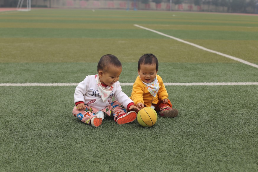 Chinas Fussballverband will spätestens 2050 die Fussball-WM austragen und gewinnen, deshalb heisst es: Nachwuchs fördern.