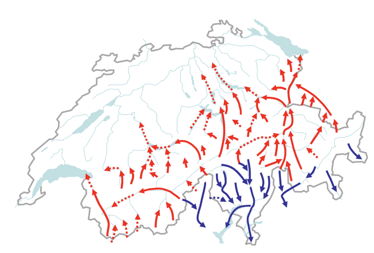 Die typischen Täler der Schweiz mit Südföhn (rot) und Nordföhn (blau). Gestrichelt eingezeichnet sind die Gegenden, in welchen der Föhn nur selten beobachtet wird. (