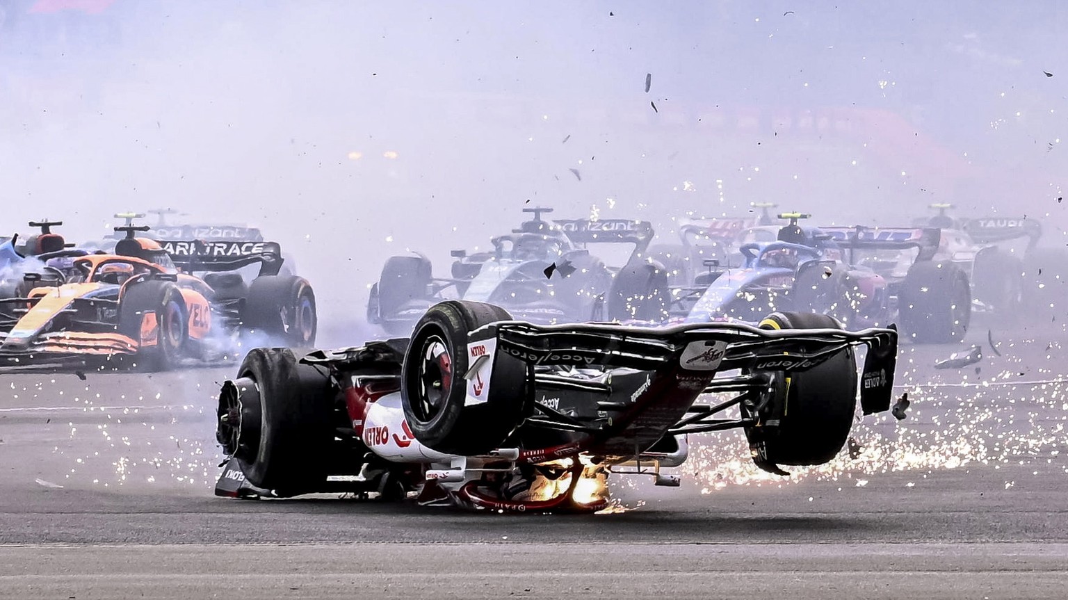 epaselect epa10049698 Chinese Formula One driver Guanyu Zhou of Alfa Romeo Racing crashes during the Formula One Grand Prix of Britain at the Silverstone Circuit, Silverstone, Britain, 03 July 2022. E ...