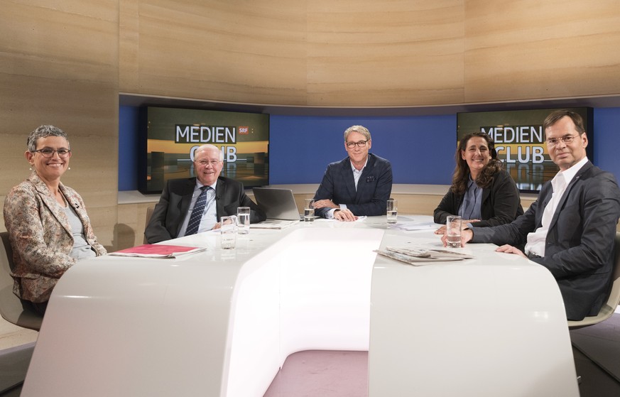 ZUR SENDUNG «MEDIENCLUB» VON SRF VON GESTERN, DIENSTAG, 31. OKTOBER 2017, STELLEN WIR IHNEN FOLGENDES BILDMATERIAL ZUR VERFUEGUNG --- Susan Boos, Redaktionsleiterin «Wochenzeitung WOZ», Christoph Bloc ...