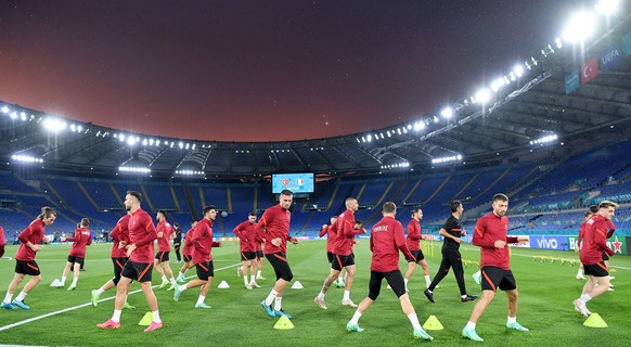 epa09260763 Turkey&#039;s national soccer team players in action during a training session at the Olympic Stadium in Rome, Italy, 10 June 2021. Turkey will face Italy in their UEFA EURO 2020 group A p ...