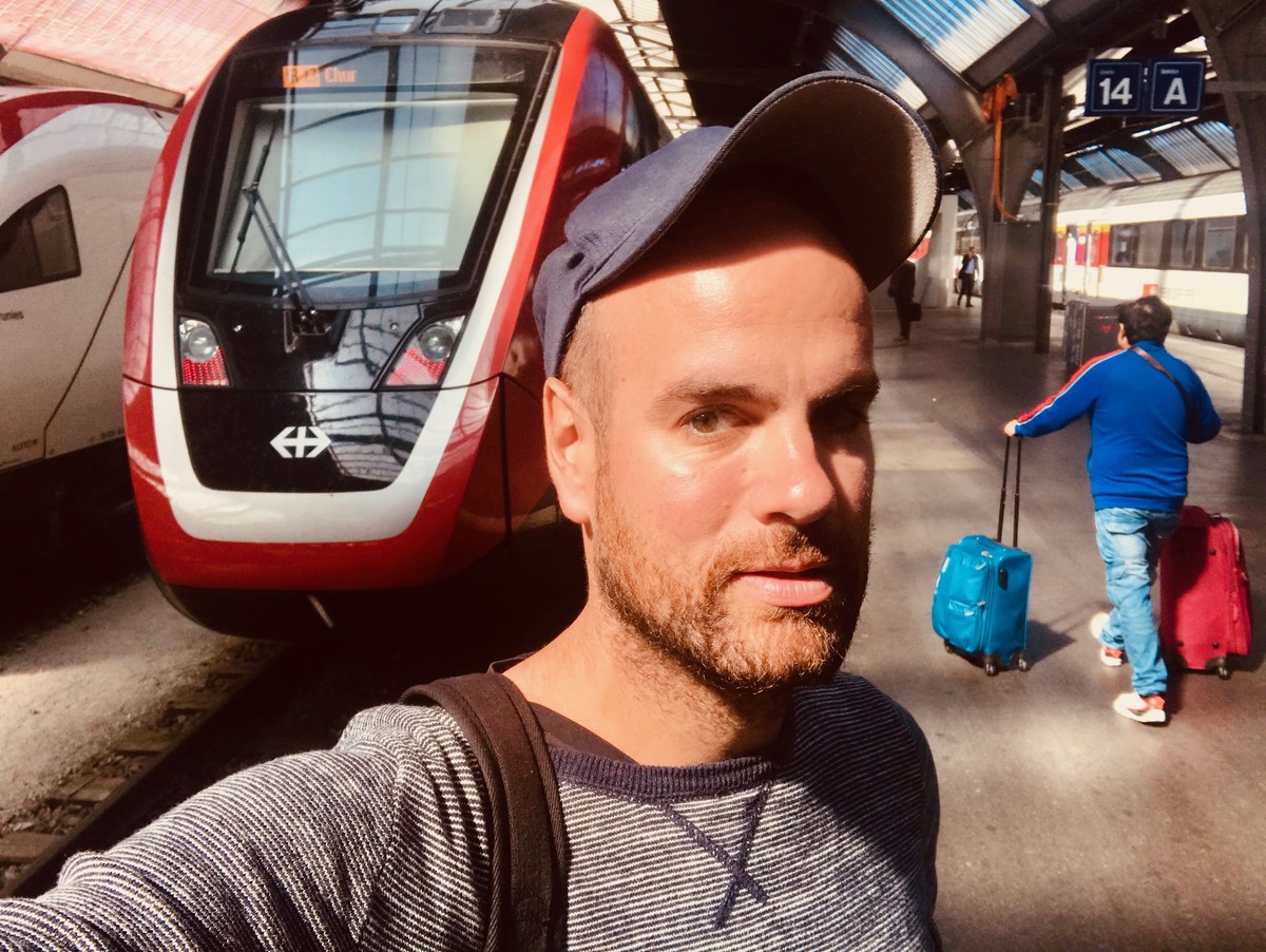 watson-Reporter Adrian Müller auf Testfahrt mit dem FV-Dosto.