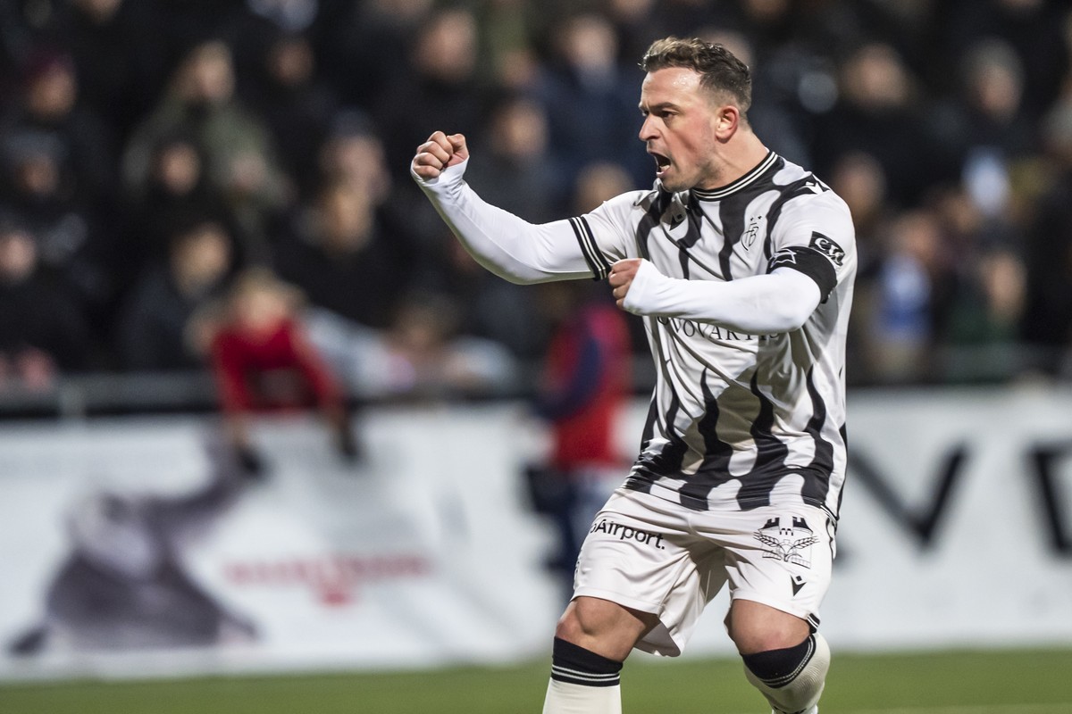 Xherdan Shaqiri (FCB) celebrates after the 1:1 during the Swiss Cup quarter final between Etoile Carouge FC and FC Basel 1893, at the stade de la Fontenette, Switzerland, Wednesday, February 26, 2025. ...