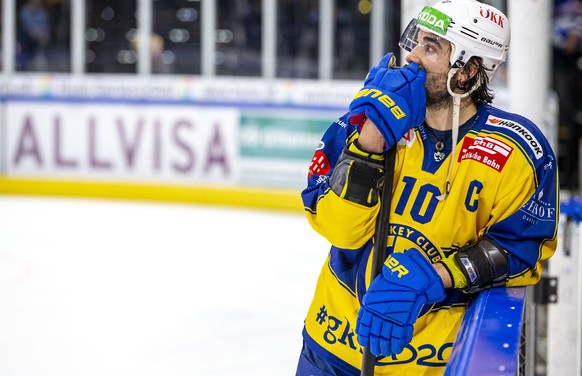 HC Davos Stuermer Andres Ambuehl nach dem Eishockey-Meisterschaftsspiel der National League A zwischen den ZSC Lions und dem HC Davos am Samstag, 25. Januar 2020, in Zuerich. (KEYSTONE/Patrick B. Krae ...