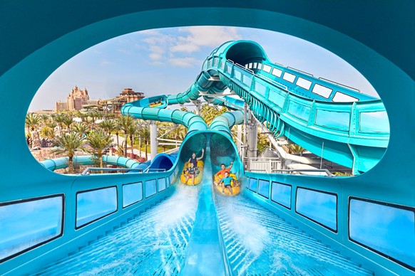 Rutsche im grössten Wasserpark der Welt!