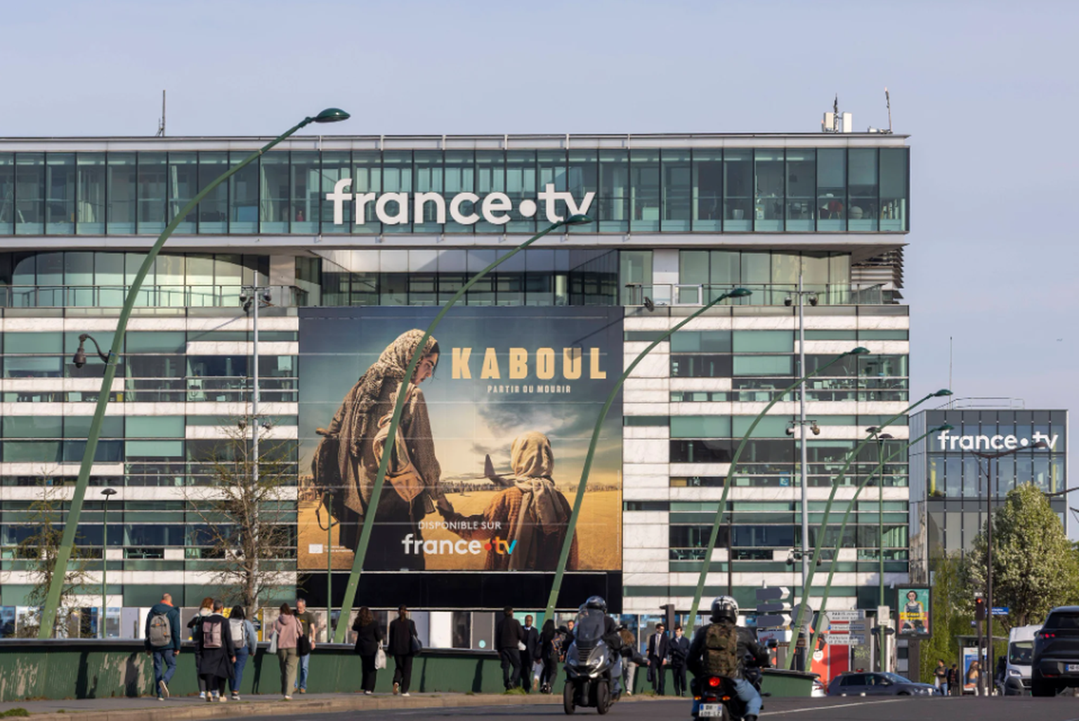 Das Gebäude der Hauptredaktion von France Télévisions im Südwesten von Paris, unweit vom Sitz des grossen, privaten Rivalen TF1.