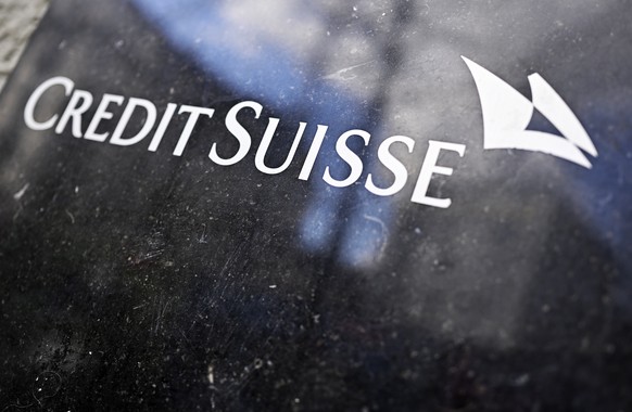 Das Logo der Credit Suisse am Zuercher Paradeplatz am Freitag, 25. Februar 2022. (KEYSTONE/Walter Bieri)