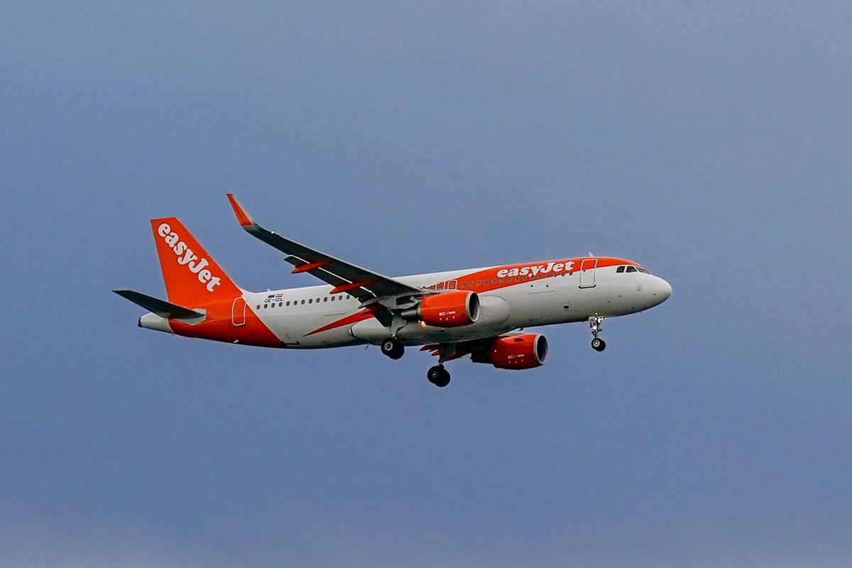 Easyjet réduit ses pertes.