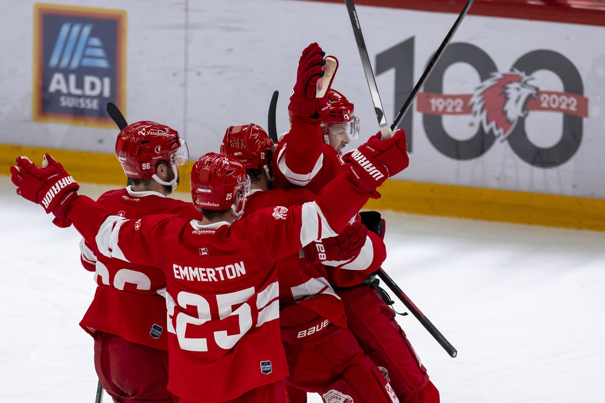 Les joueurs lausannois laissent eclater leur joie, lors du match du championnat suisse de hockey sur glace de National League LNA, entre le Lausanne HC, LHC et le HC Fribourg-Gotteron, ce samedi 7 jan ...