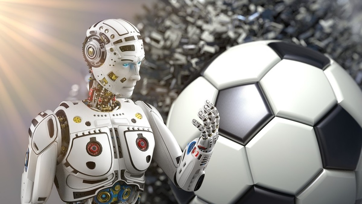 Detailliertes Aussehen des weißen AI Robot und Fußball Ball mit Sonnenlicht. Konzept Bild von sportlichen Aktivitäten, Strategie und Wissenschaft. 3D-Skizze-Design und Illustration. 3D-Rendering von h ...