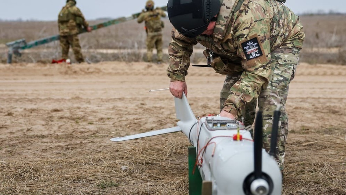 La Russie cible des civils ukrainiens avec des drones