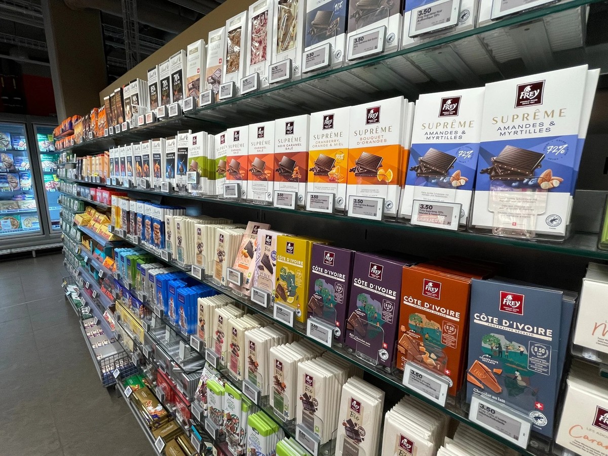 Les prix du chocolat ont augmenté. Sur la photo, l'offre de la Migros avec sa marque propre Frey.