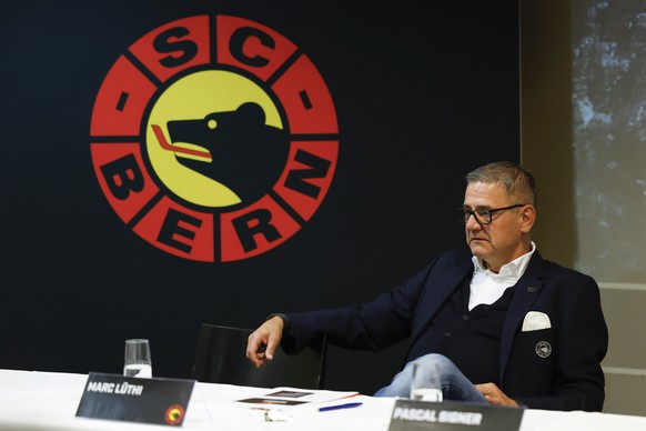 Marc Luethi, CEO SC Bern, kurz vor Beginn einer Medienkonferenz zur Saison 2023/24, am Montag, 28. August 2023 in der PostFinance Arena in Bern. (KEYSTONE/Peter Klaunzer)