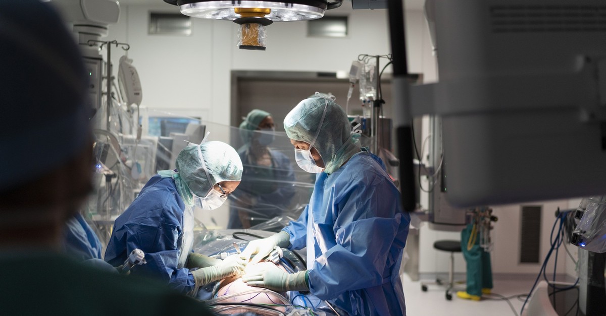 Beginn-der-Pl-doyers-im-Implantate-Skandal-gegen-einen-Berner-Chirurgen