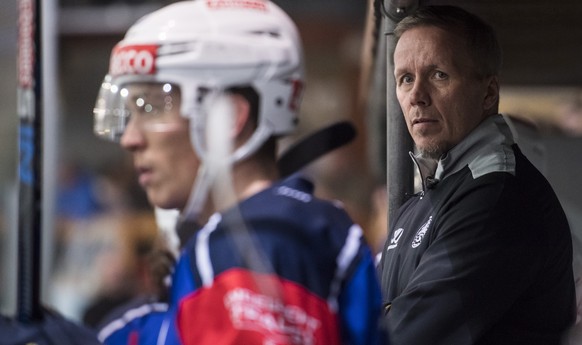 ZSC Headcoach Hans Wallson am Eishockey Spiel der Champions Hockey League, ZSC Lions gegen KAC Klagenfurt, aufgenommen am Mittwoch, 11. Oktober 2017 in der Kunsteisbahn Duebendorf. (KEYSTONE/Ennio Lea ...