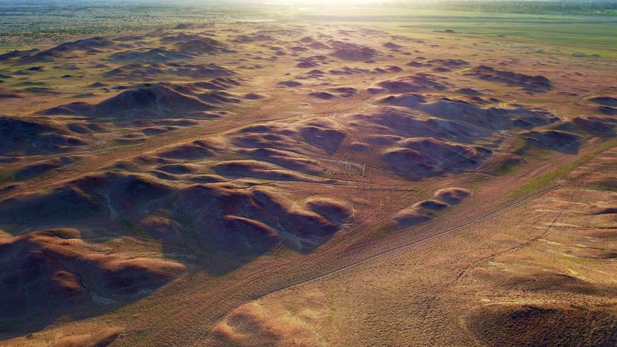 (160917) -- DUNHUANG, Sept. 17, 2016 -- Ruins of the Yangguan Pass is seen in Dunhuang, northwest China s Gansu Province, Sept. 7, 2016. As an important stop on the ancient Silk Road, Dunhuang is know ...