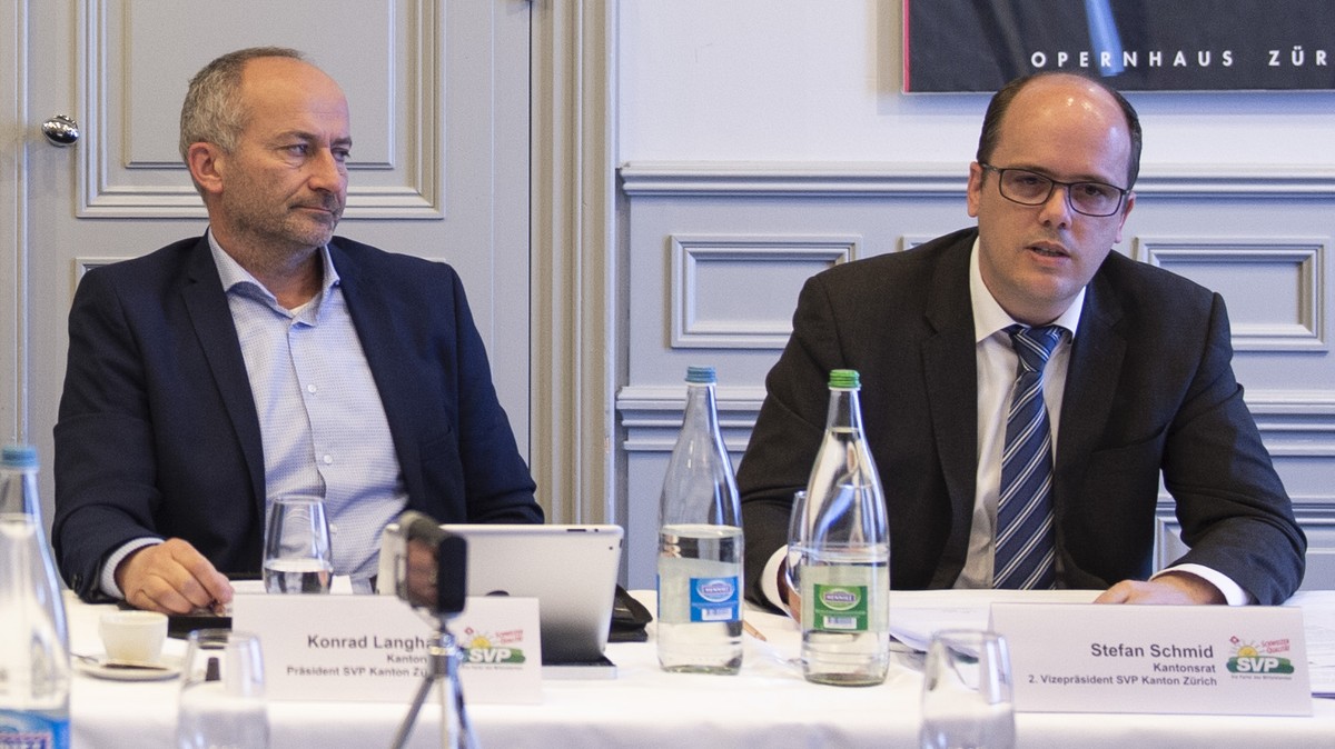 ARCHIVBILD ZUM RUECKTRITT DER PARTEILEITUNG DER SVP ZUERICH NACH DER WAHLSCHLAPPE, AM FREITAG, 29. MAERZ 2019 - Ulrich Pfister, Kantonsrat, Gregor Lutz, Nationalrat, Konrad Langhart, Praesident SVP de ...